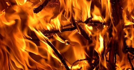 Crimson and green - Empire